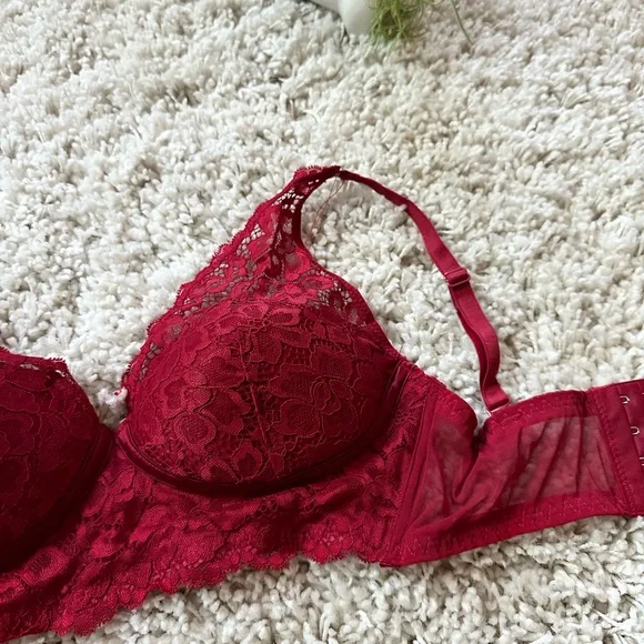 Super cute sexy cherry red lacy bra comfy casual bra. For B cups. Approx… - Picture 2 of 5